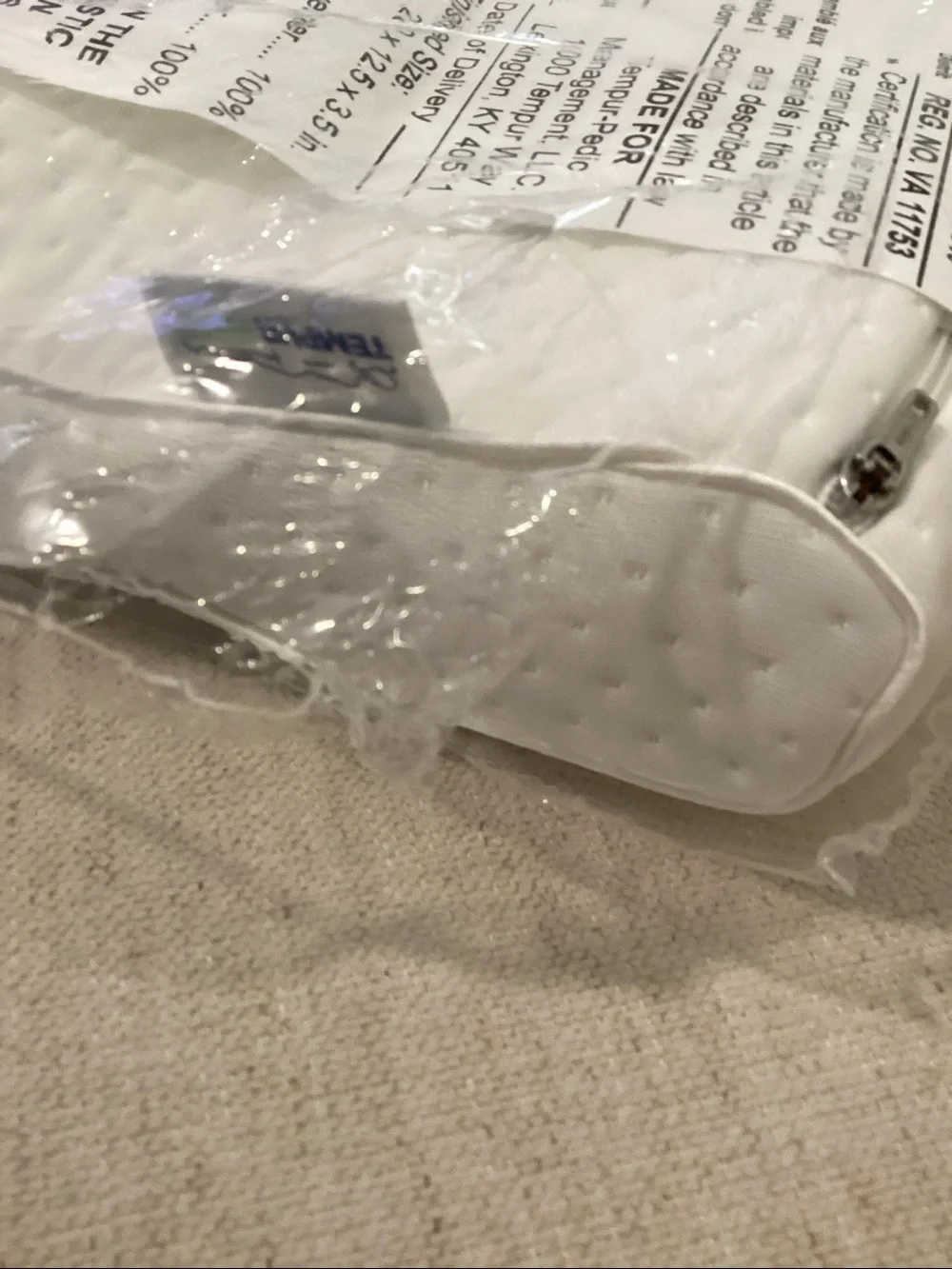 Tempur-Pedic Neck Pillow Standard Size SMALL, NWT open box